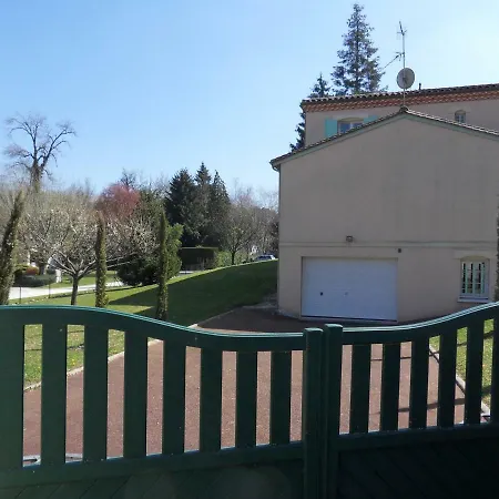 Вилла La Basse Ferriere *